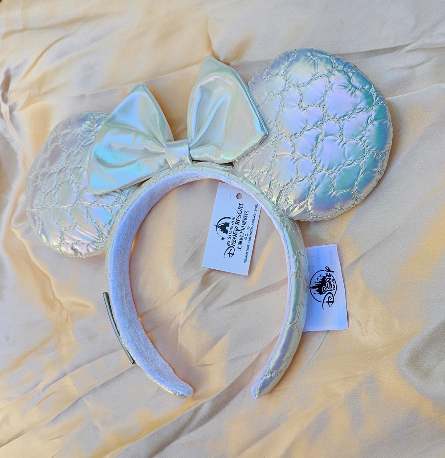 Disney Parks Icon White Quilted Iridescent Minnie Mouse Ears Bow Headband