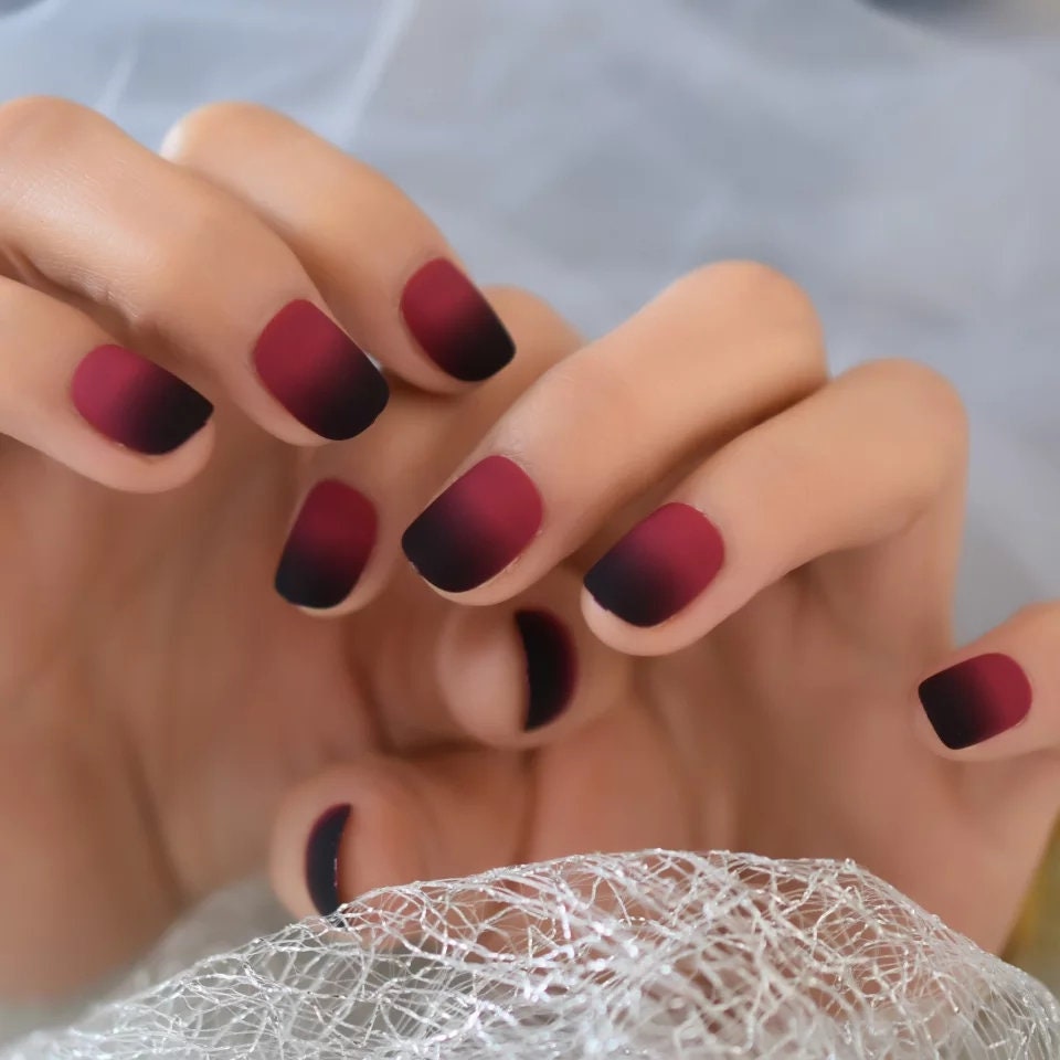 24PCS Red & Black Ombre Short Press-On Nails – Gothic, Edgy & Effortlessly Trendy Glue-On Set surethings