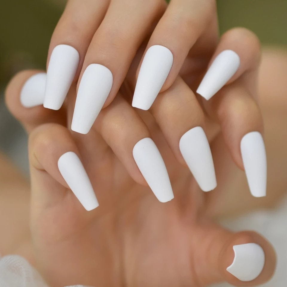 24 PCS Coffin Matte White Long Press On Nails – Elegant Glue-On Kit for Classic Minimalist Look surethings