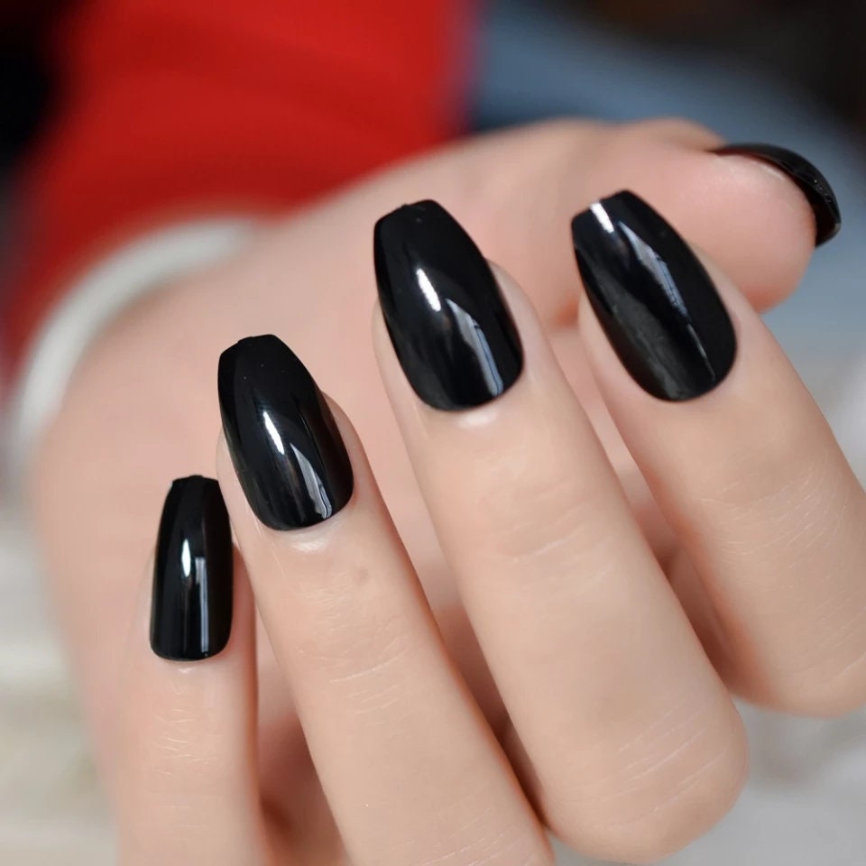 Black Coffin Press On Nails – Medium Shiny Glue-On Goth Set surethings