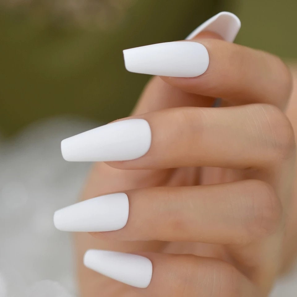24 PCS Coffin Matte White Long Press On Nails – Elegant Glue-On Kit for Classic Minimalist Look surethings
