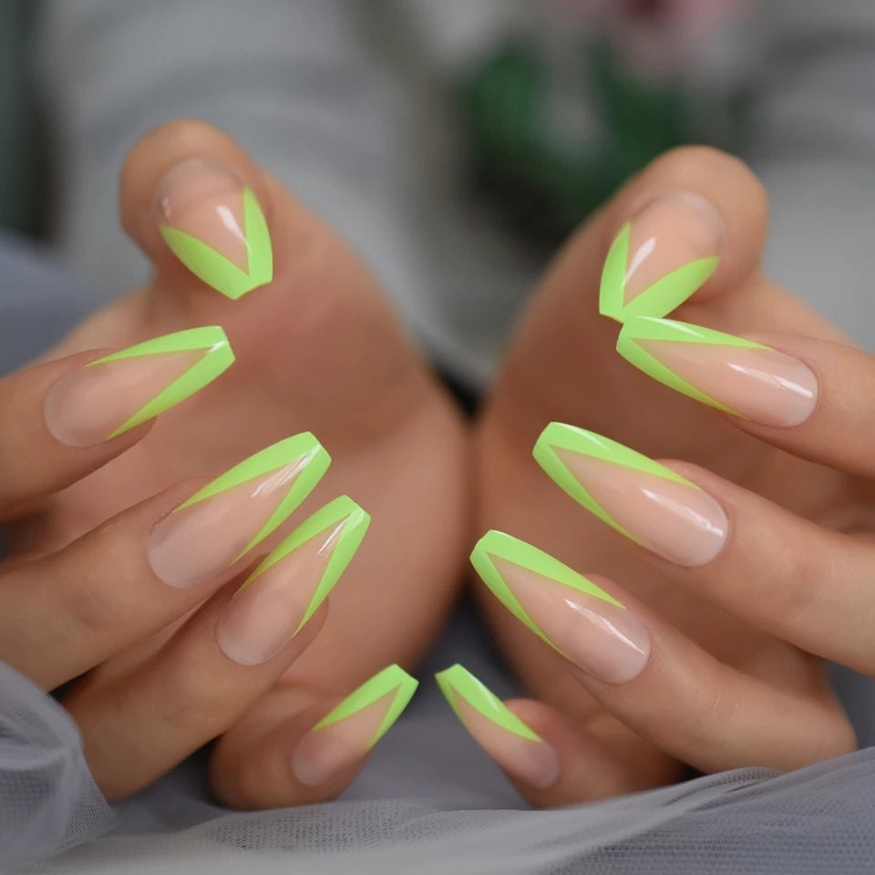 V Tip French Long Press On Nails – Green Rim, Nude Neon Pink Orange White Border surethings