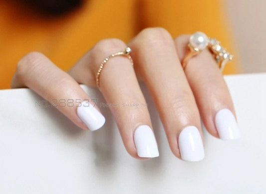 Short White Press On Nails – Square Shape Neat Manicure Glue-On Set surethings