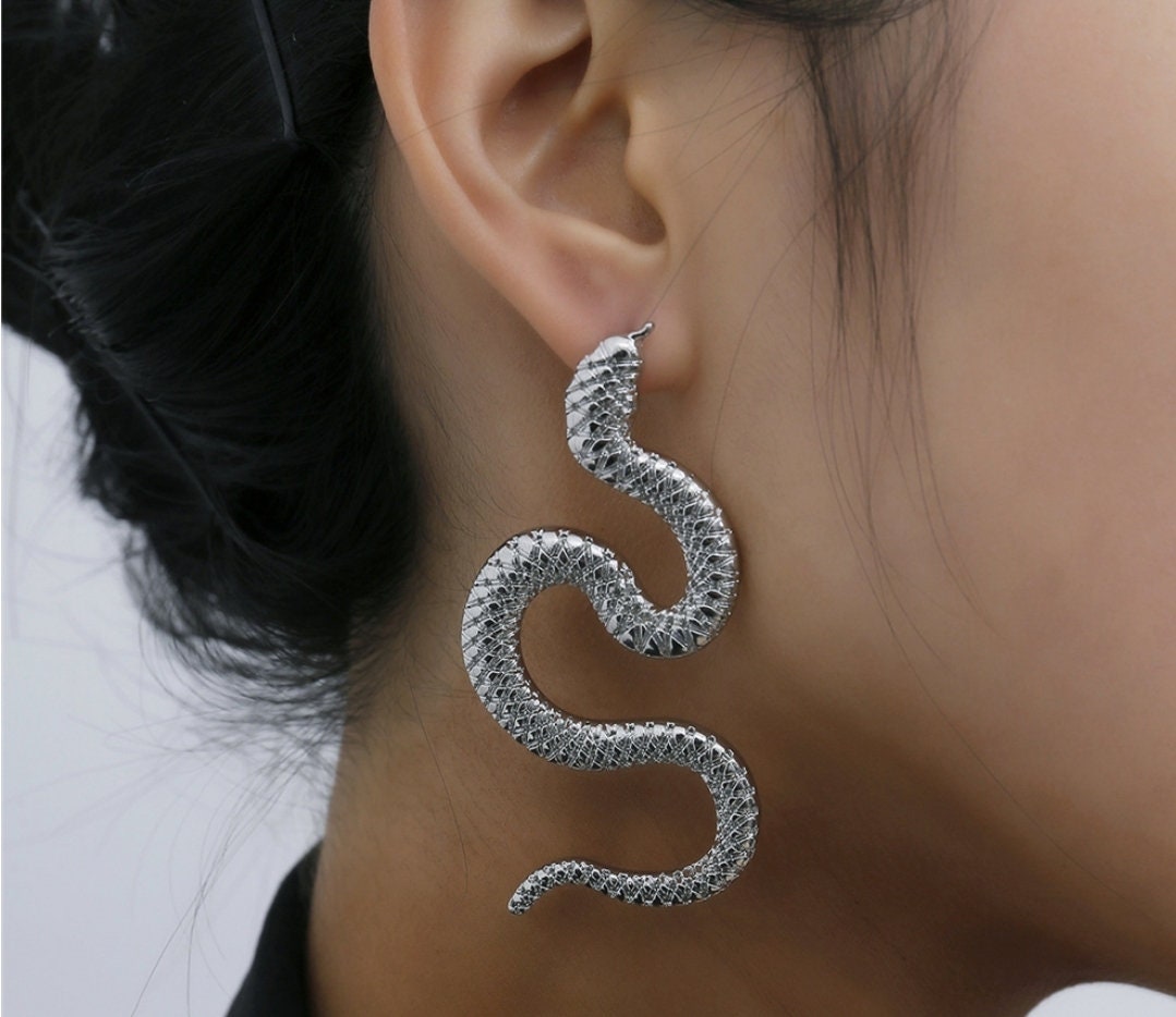 Serpent Elegant goth earrings dangle drop snake earrings black silver gold dark chrome nice Jewelry