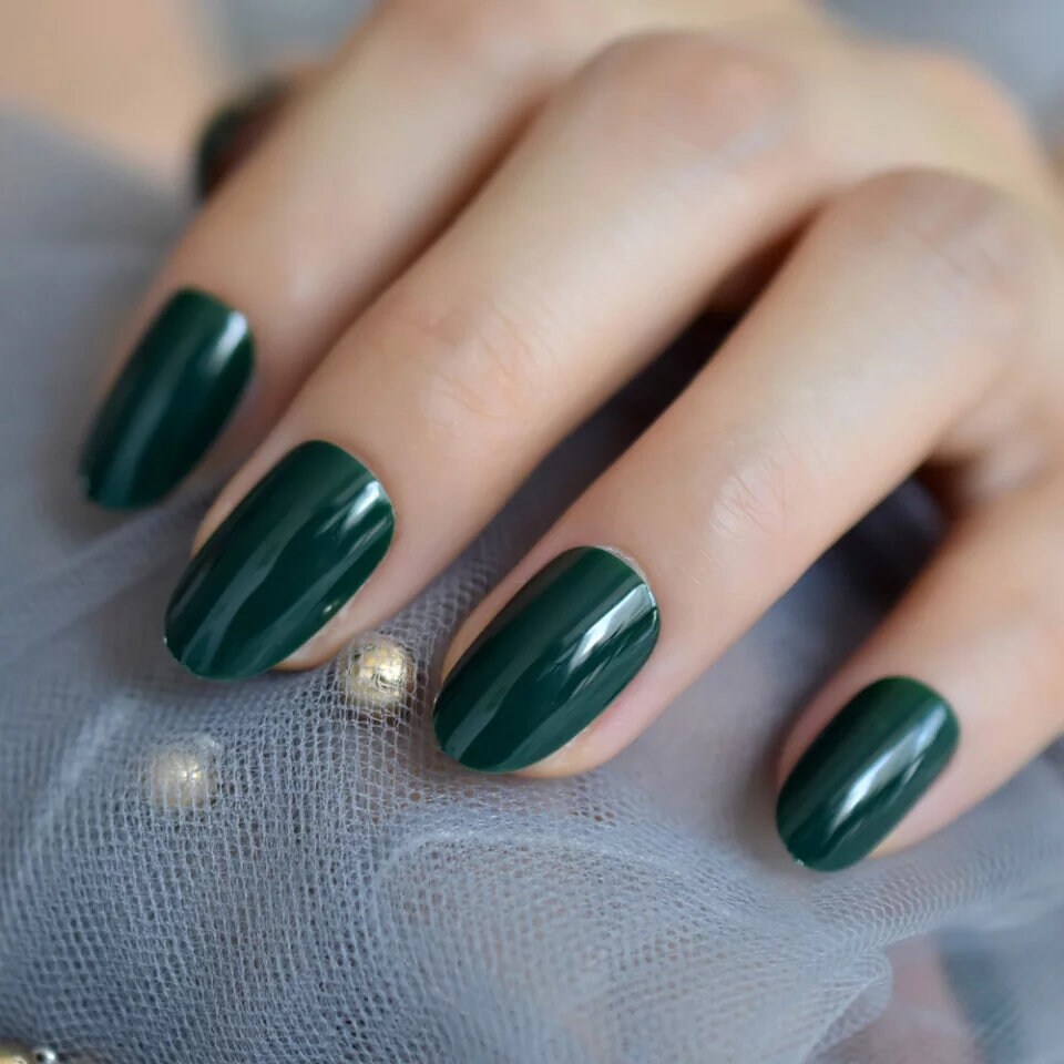 24 Glossy Dark Green short Press On Nails gel glue on classic manicure 