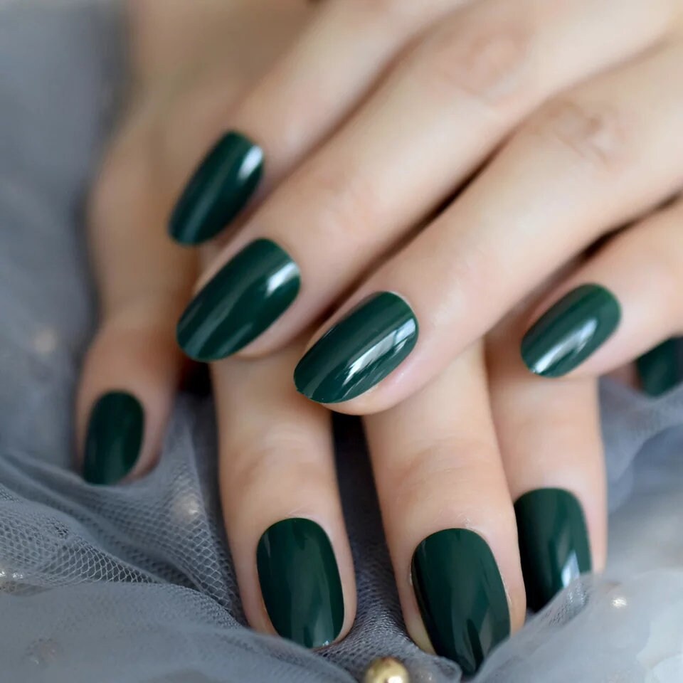 24 Glossy Dark Green short Press On Nails gel glue on classic manicure
