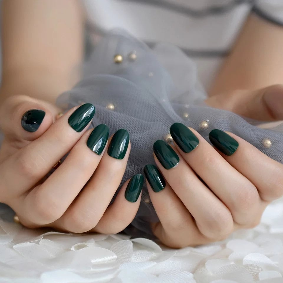 24 Glossy Dark Green short Press On Nails gel glue on classic manicure