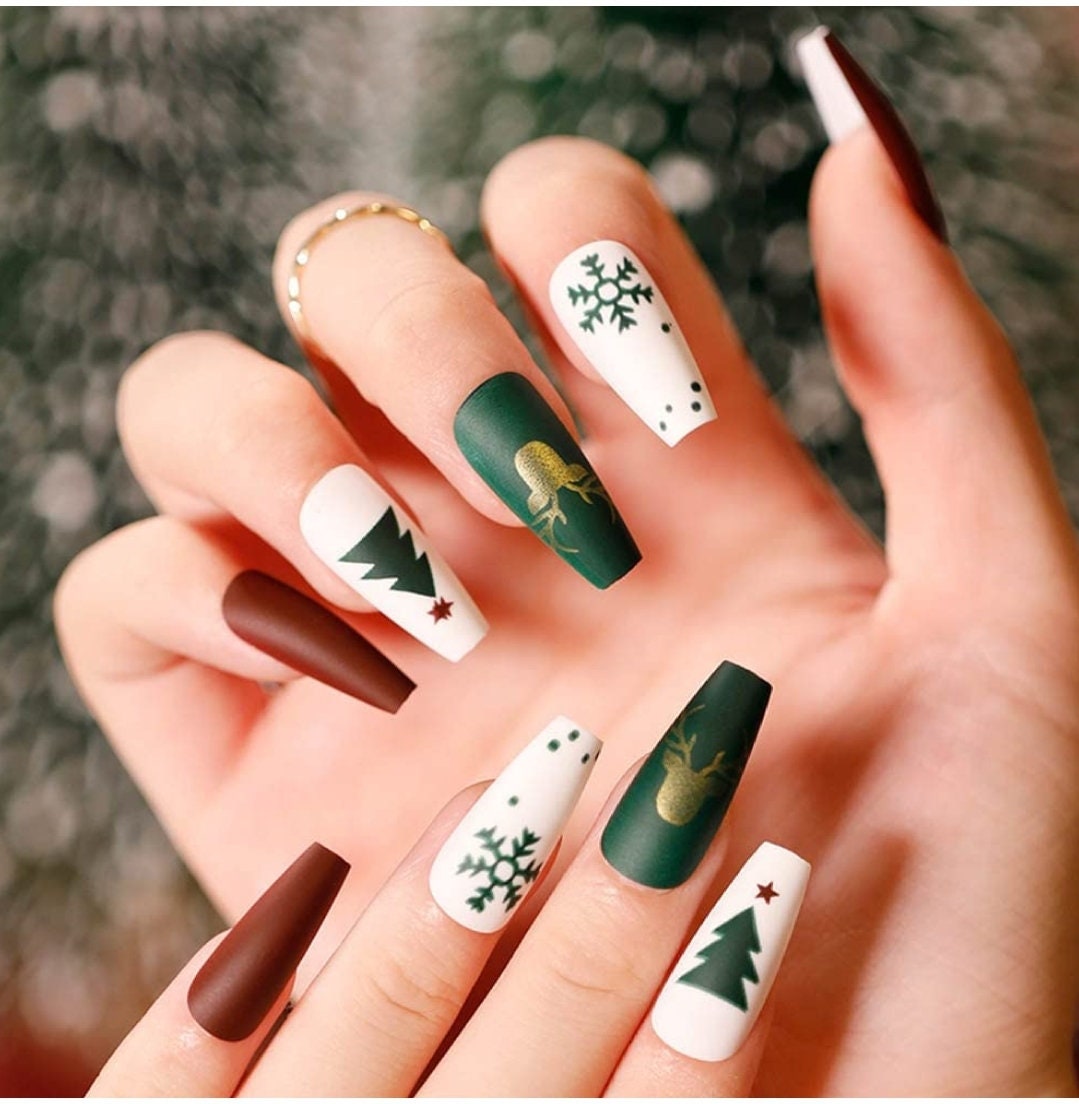 24 Holiday Christmas Press on nails kit glue on snow flake gingerbread festive Xmas long tree reindeer glitter