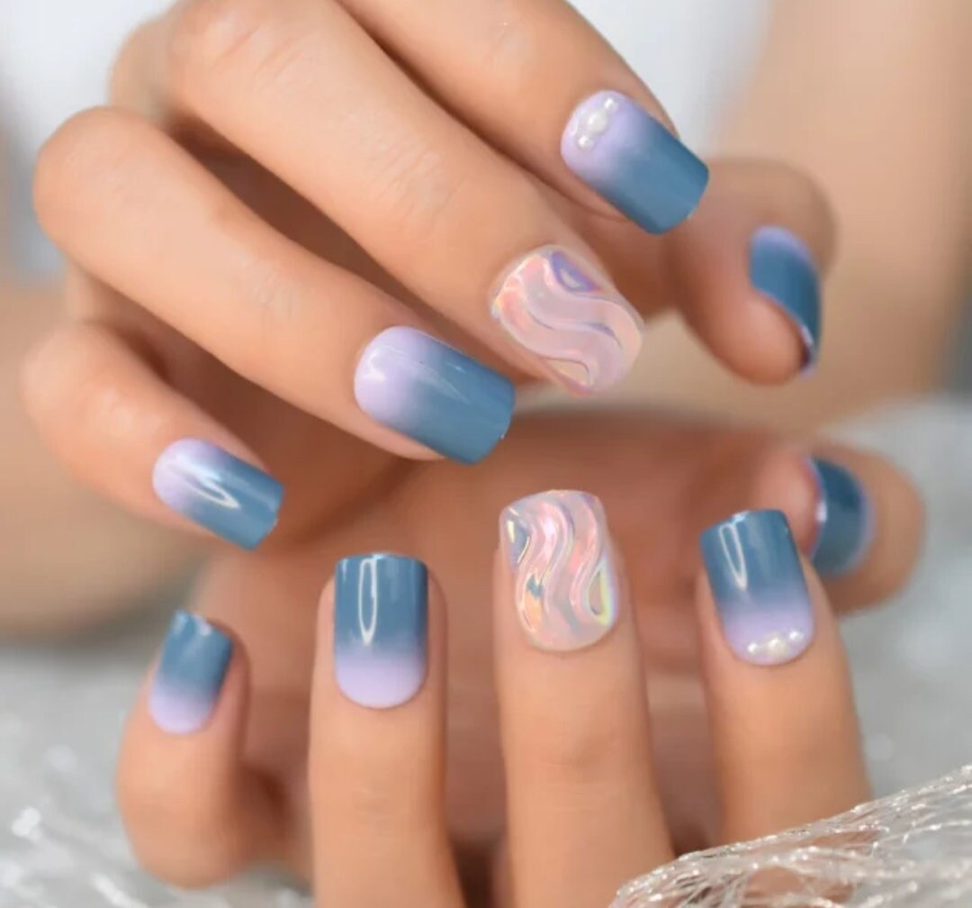 24 Unique Short Press On Nails Ombre purple blue holographic Glue On trendy Unicorn swirl texture artsy multicolor