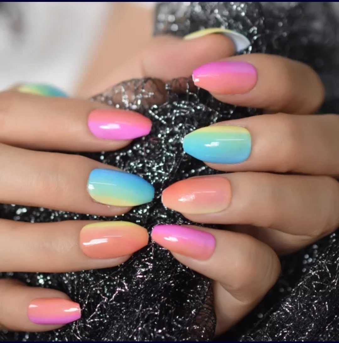 24 pcs Candy Rainbow Ombre Long Press on nails glue on kit kawaii cute Multicolor medium coffin bright neon