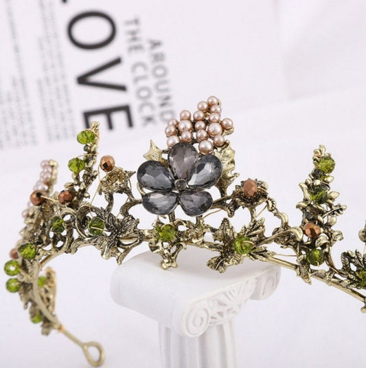 Be my Druidess Woodland Baroque Tiara Crown Princess Queen green leaf dark gray headdress