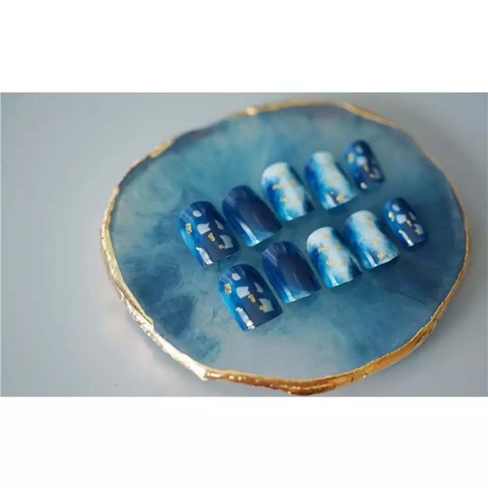 24 water color blue geode natural pour Short Press On Nails kit glue on art stone quartz liquid