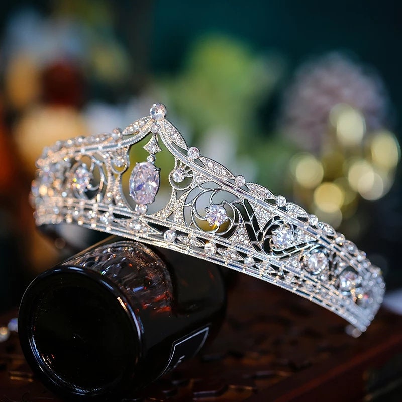 Silver Quinceanera Crowns Detailed Point princess Queen headdress jewelry