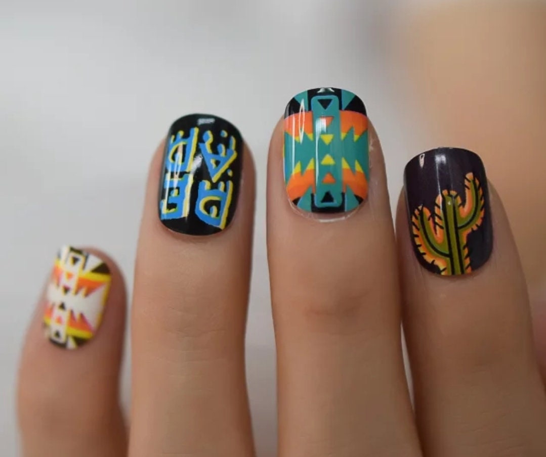 24 short press-on nails with Harajuku-inspired multi-color horror anime and comic art design – glue-on trendy nail set surethings