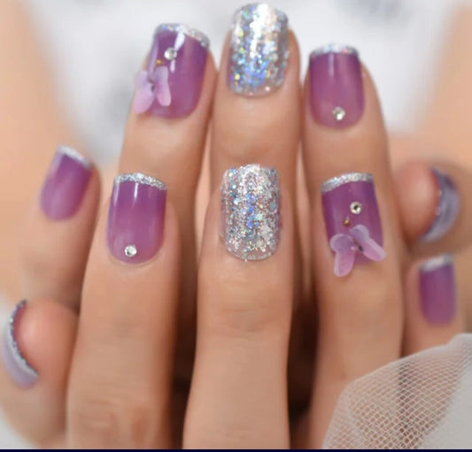 24 short press-on nails with butterfly design in pale purple and silver sparkle holographic glitter – glue-on nail set surethings