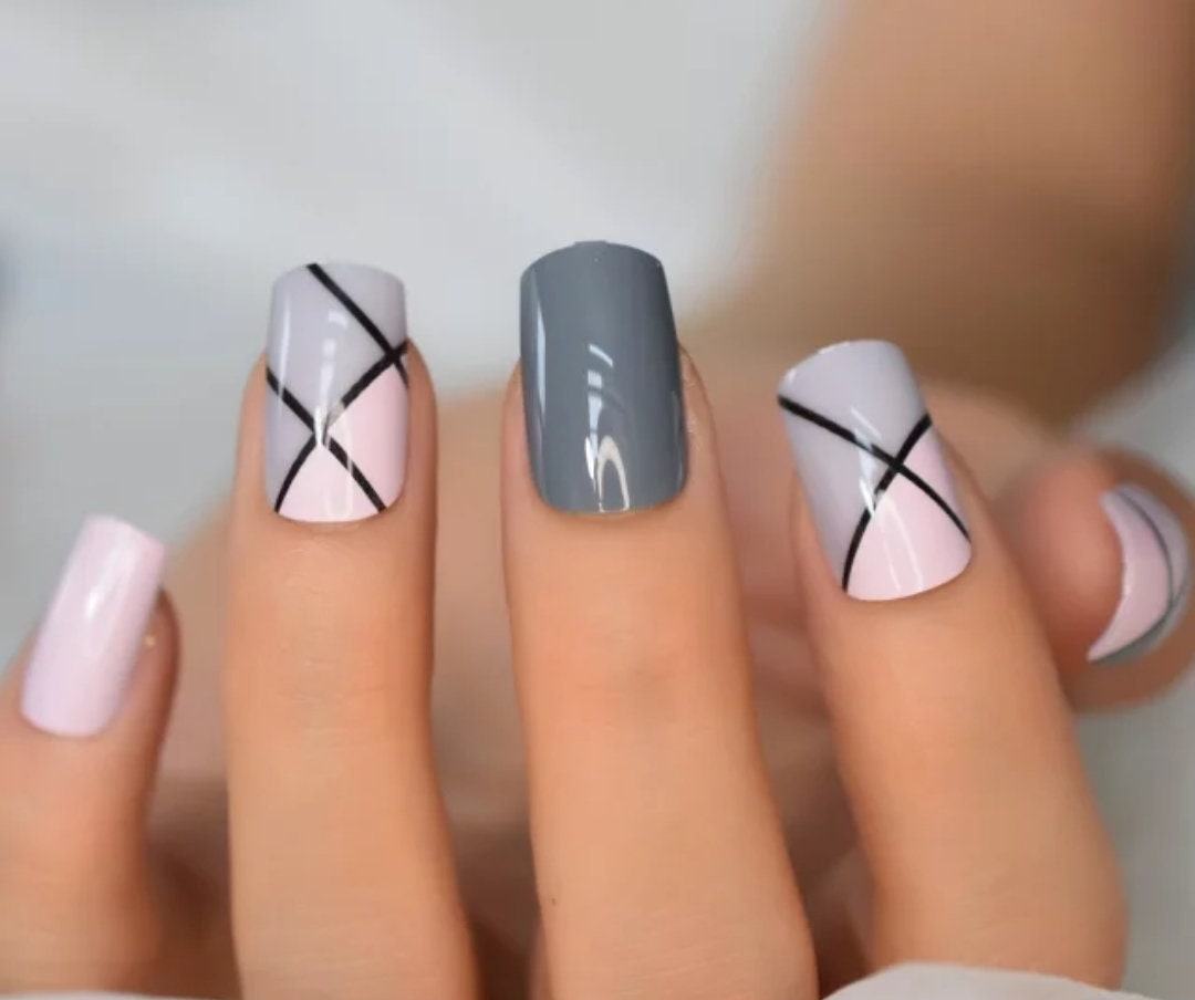 24 Gray Pink design square Long Press on Nails kit plaid glue on medium surethngs