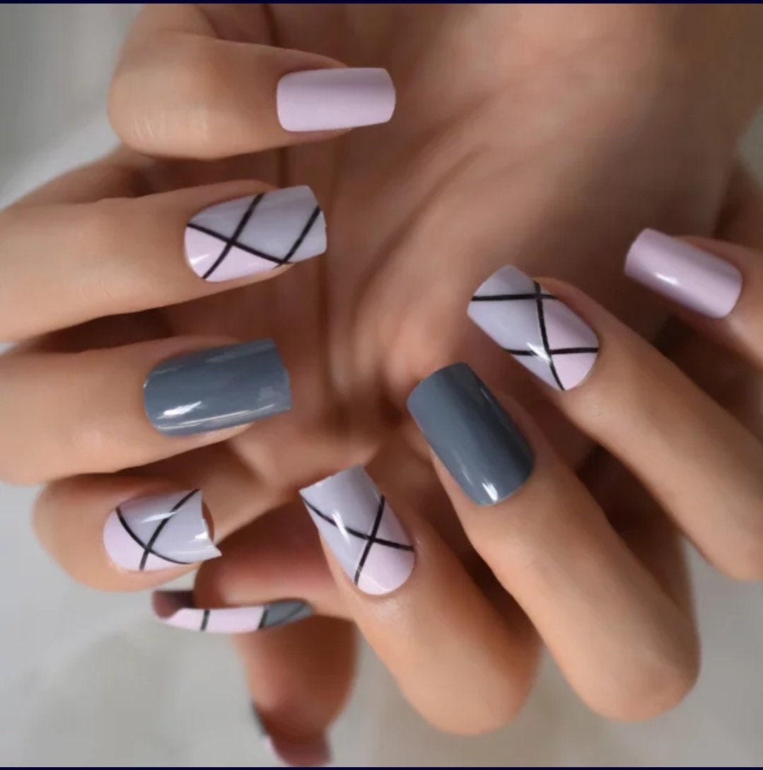 24 Gray Pink design square Long Press on Nails kit plaid glue on medium surethngs
