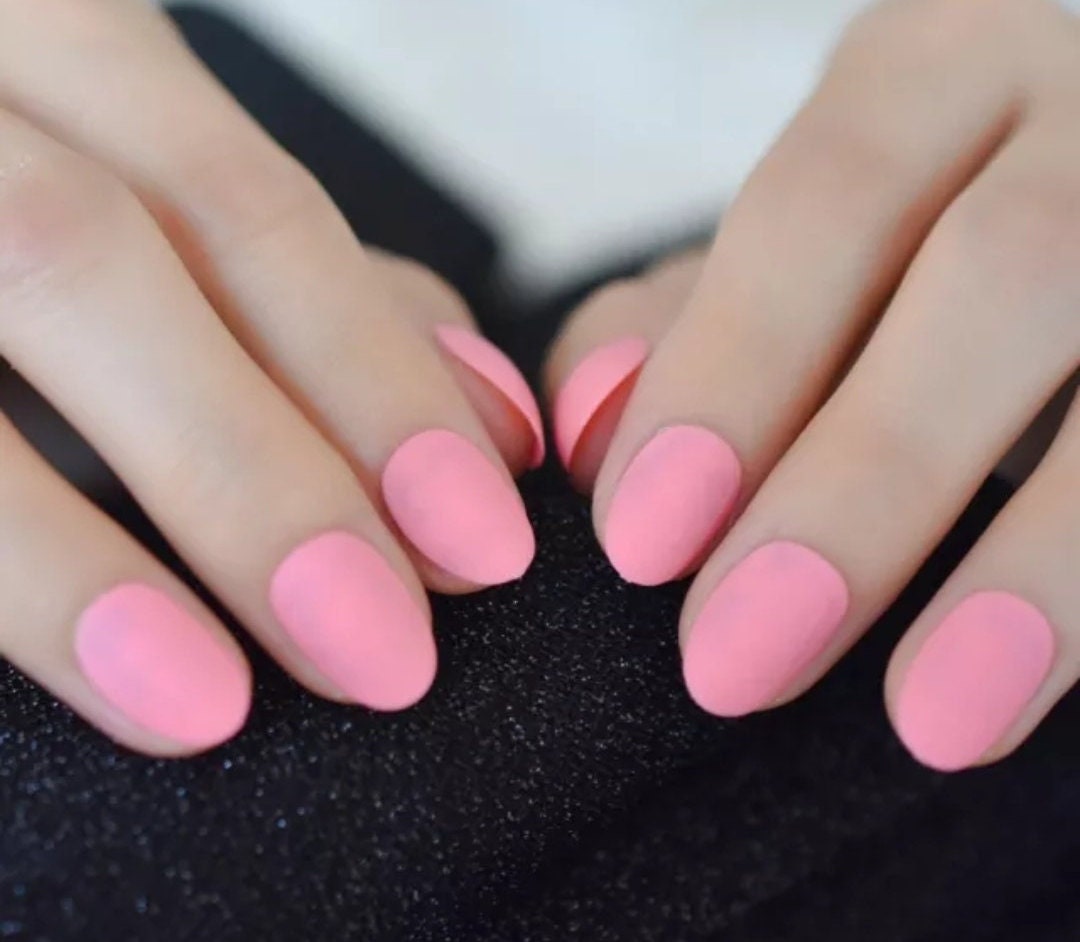 24 Pink Short Press on nails glue on manicure oval rounded edge round eraser