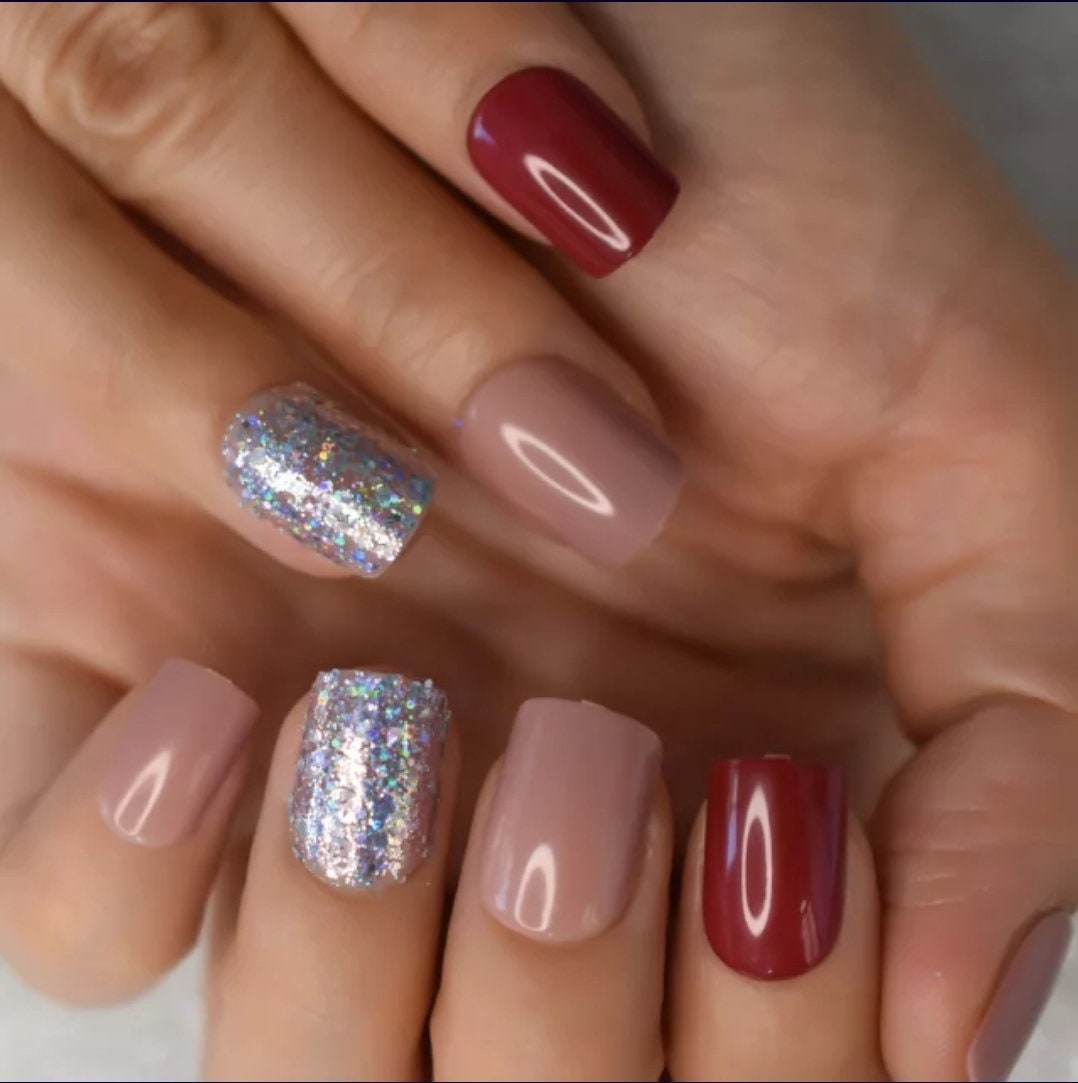 24pcs Short Press-On Nails with Maroon Mauve Holographic Glitter in Pink and Red Shades surethings