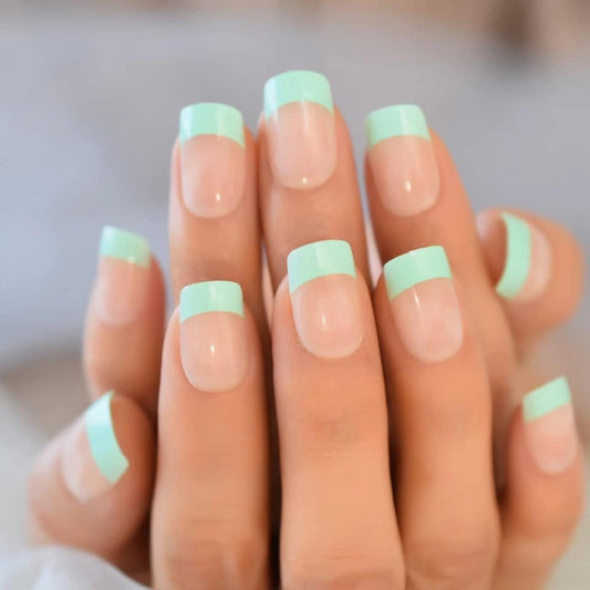 Short press on nails in mint green French tip design, nude pastel glue-on manicure – 24 pcs surethings