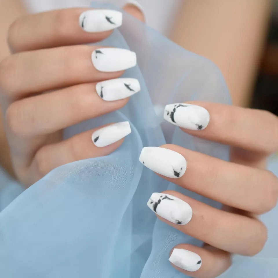 24 Matte White Marble Long Press On Nails kit glue on medium coffin black design