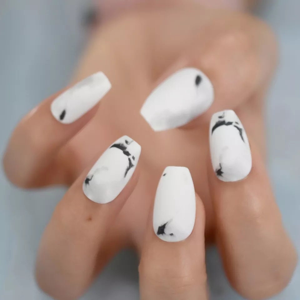 24 Matte White Marble Long Press On Nails kit glue on medium coffin black design