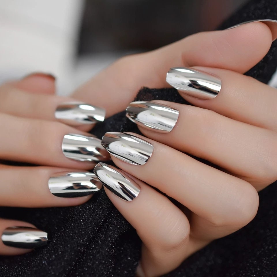 24 Silver Chrome Short Press On Nails – Metallic Mirror Coffin Shape surethings