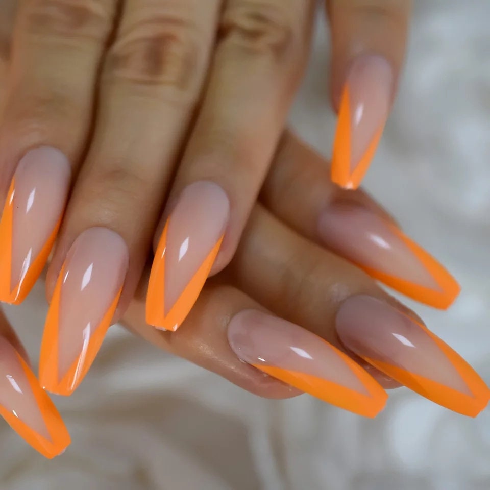 V Tip French Long Press On Nails – Green Rim, Nude Neon Pink Orange White Border surethings