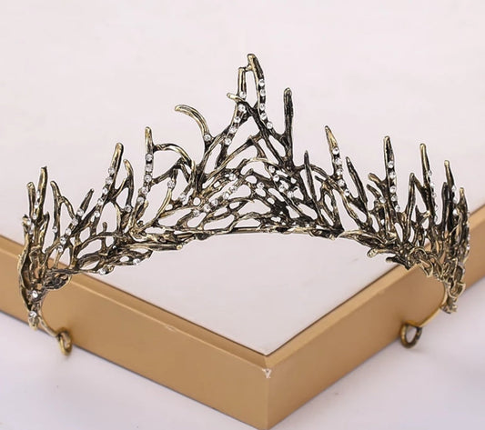 Honestly, We’re All Obsessed with Gothic Crowns Right Now