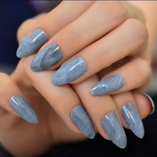 The Sweet Spot: Why Medium Press On Nails Are Your Secret Weapon for Work-Life Balance