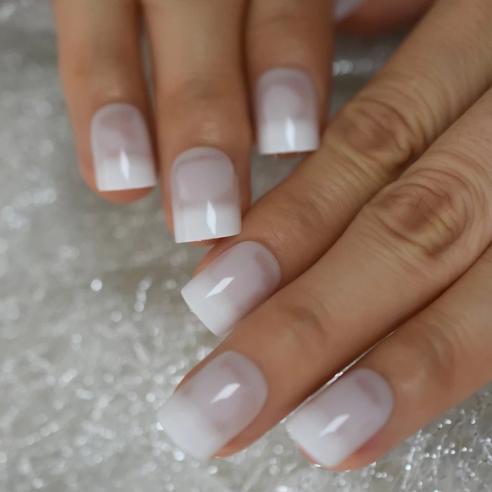 24 White tip Classic French Tip Ombre Short Press on nails glue on nude natural