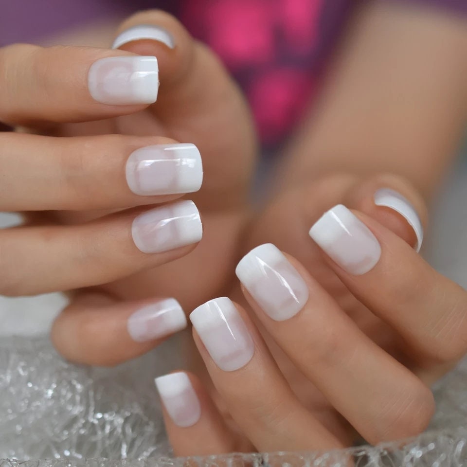 24 White tip Classic French Tip Ombre Short Press on nails glue on nude natural