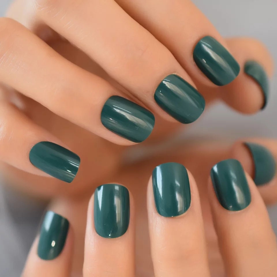 24 Glossy Dark Green Short  Press On Nails gel glue on classic manicure