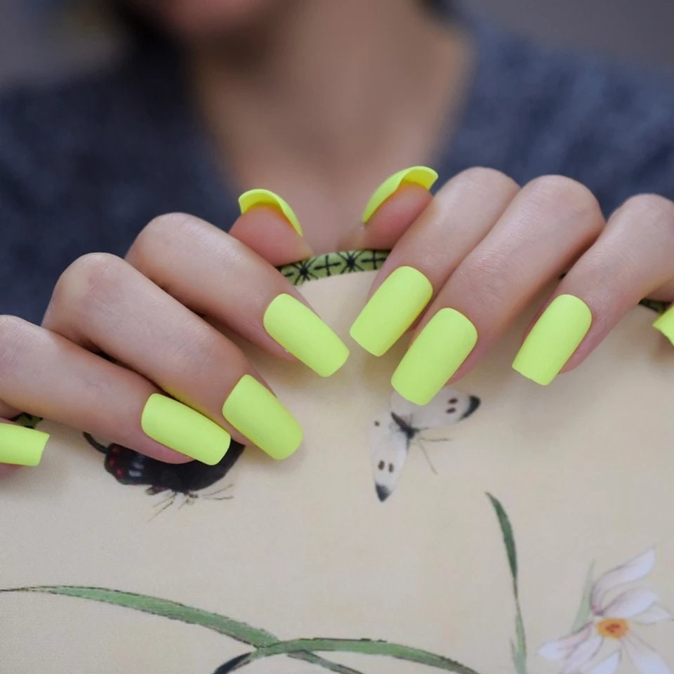 24 Medium Square Matte Electric Neon Yellow Green Kiss Press on Nails Slime Bright Summer rave party 80s rave