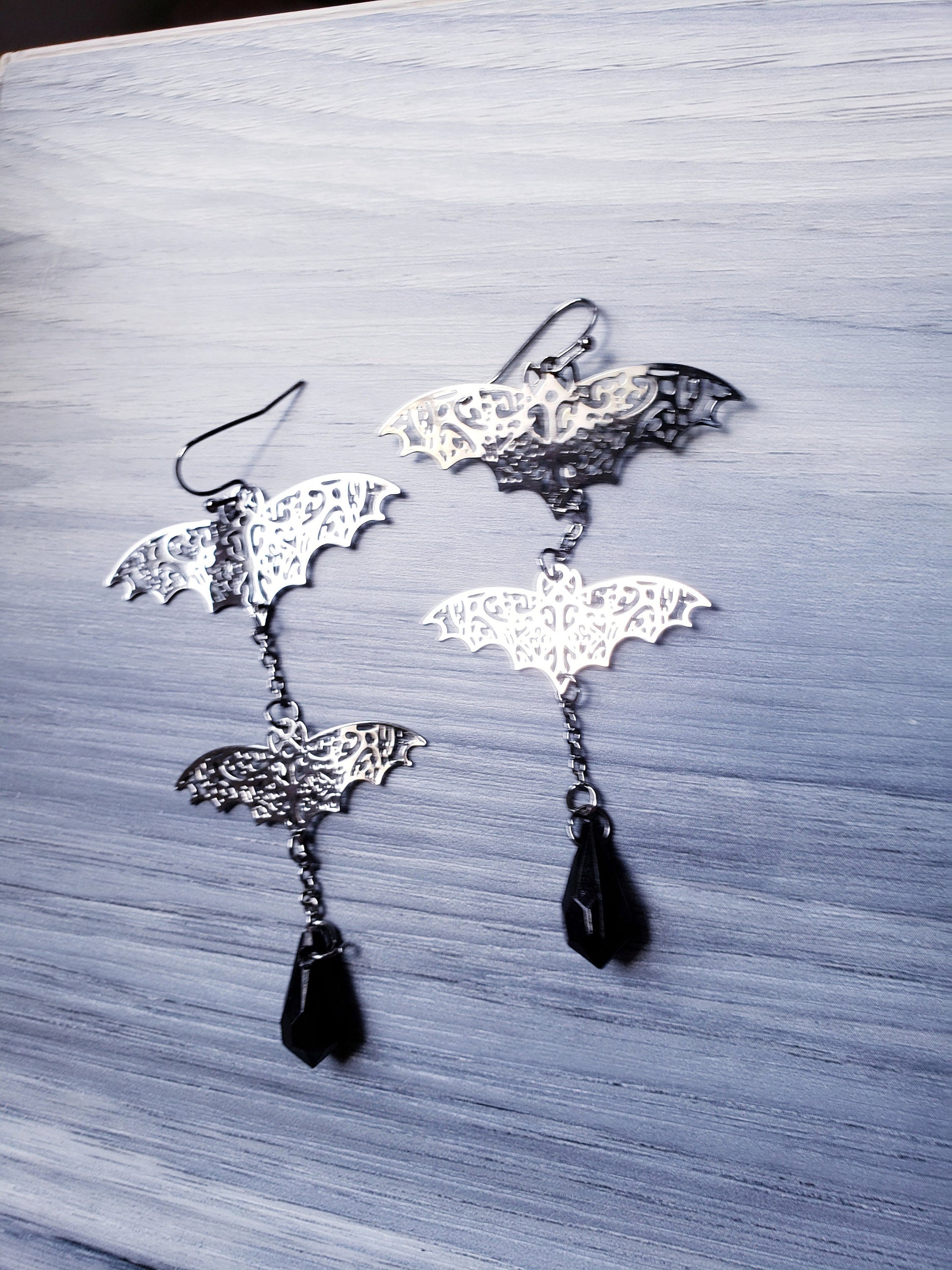 Elegant goth Halloween earrings spider or bats dangle silver dark chrome nice Jewelry