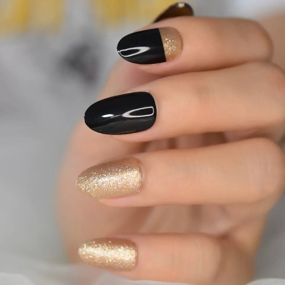 24 Medium Black Champagne Gold Glitter Elegant Short Press On Nails Glue on kit almond