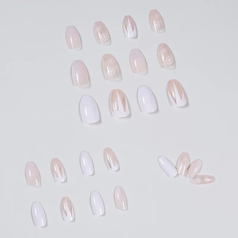 24 Winter Press on nails kit glue on snow flake white nude festive Xmas medium coffin clear