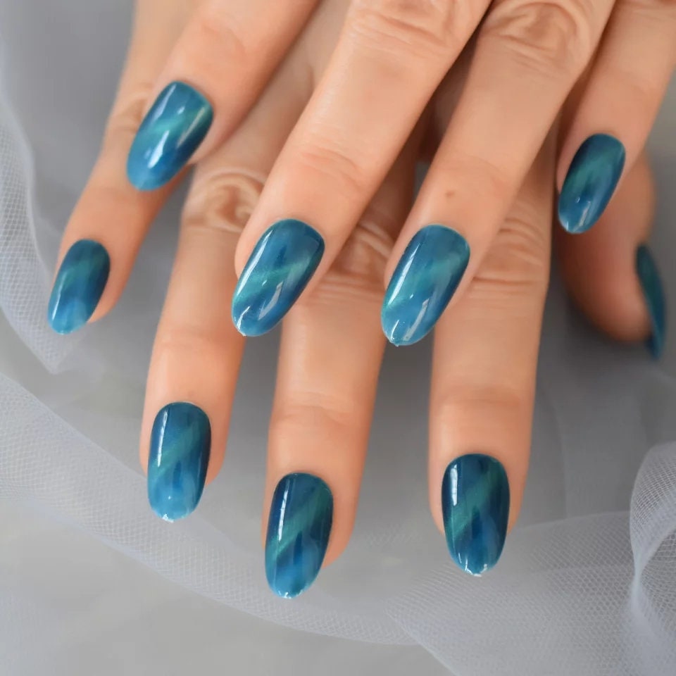 24 pcs Aquamarine Galaxy Cat Eye Gel Long Press On Nails Glossy medium Blue glue on magnet almond acrylic