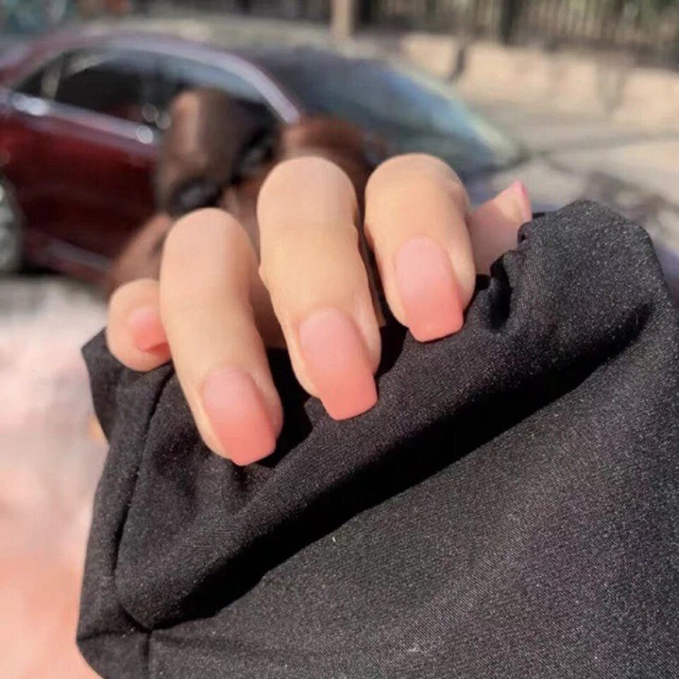 24 Ombre Matte Peach French Tip Short Press on nails glue on nude natural square