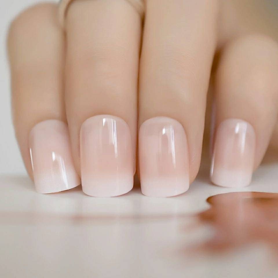 24 Classic French Tip Ombre Short Press on nails glue on nude natural