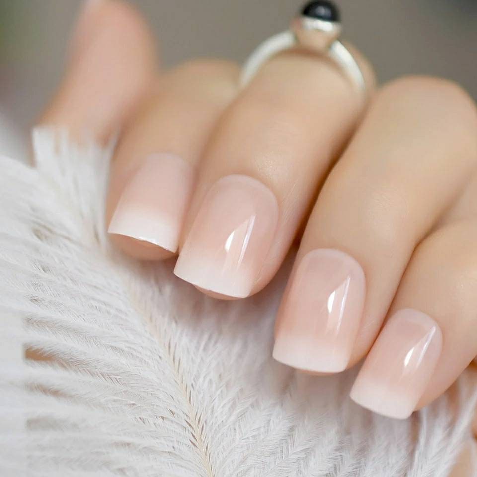 24 Classic French Tip Ombre Short Press on nails glue on nude natural