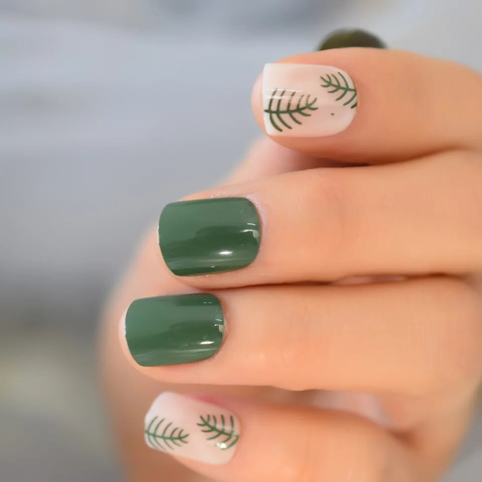 24 Green Short Press On Nails leaf nude glue on classic manicure dark vine veg clear design fern foliage