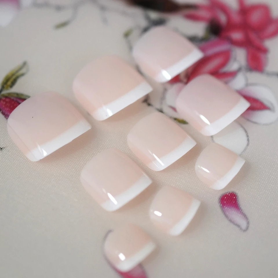 24 French Mani  kiss Press On Nails Toe Nails Kit 24 Glue On white tip nude toes natural