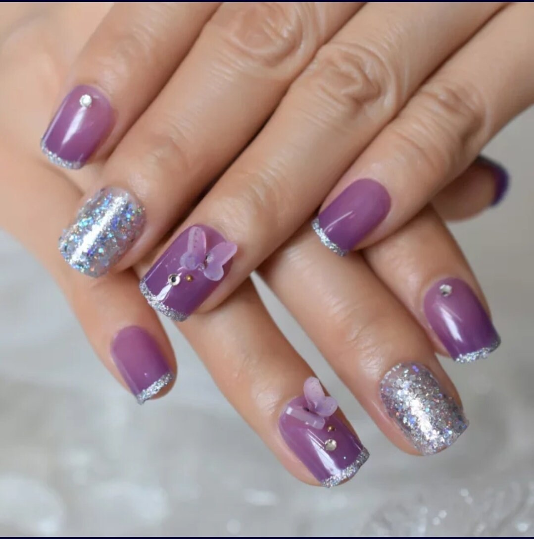 24 pcs Butterfly Short Press on Nails Purple Silver Sparkle Glitter glue on Holographic pale purple