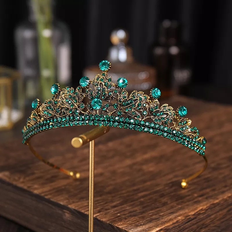 Small Emerald Crown vintage Tiara Queen headr bridal Halloween cosplay Wedding pageant royalty pointed spiky spike